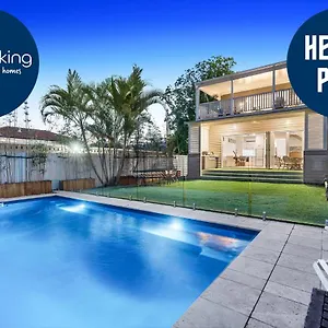  Holiday home Manly Oasis, 5bd, 3 King Bd,pool