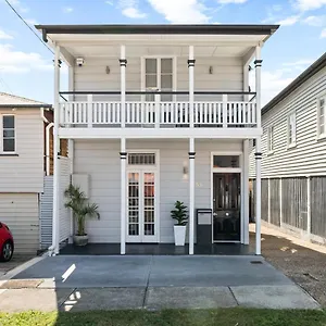  Holiday home Amelia Terrace - House In