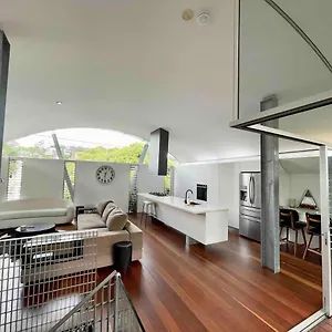  Holiday home Stunning Architectural
