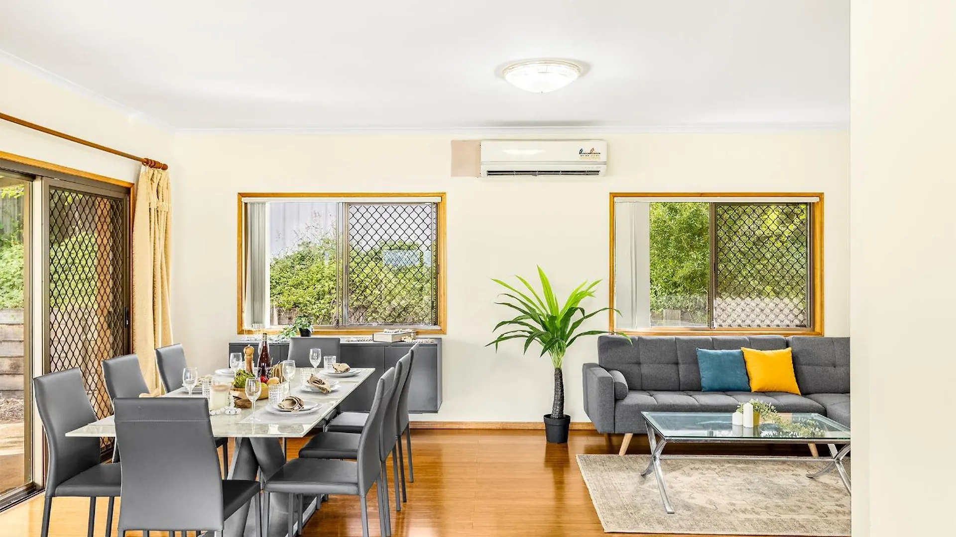 Spacious Land Area 5Bedroom Home At Sunnybank New Ac Brisbane 0*,