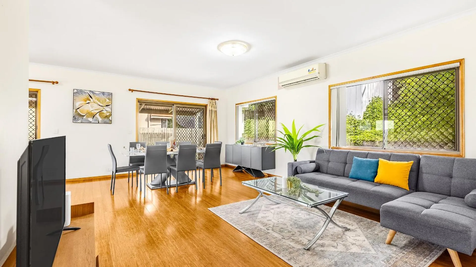 Spacious Land Area 5Bedroom Home At Sunnybank New Ac Brisbane 0*,
